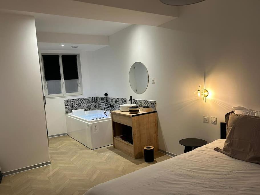 Appartement Spa 2 Pers-Couteliers-Centre Ville Moulins  Eksteriør bilde